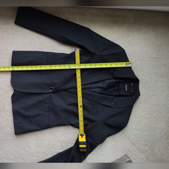 Beautiful Jones brand coat - Picture 2 of 5